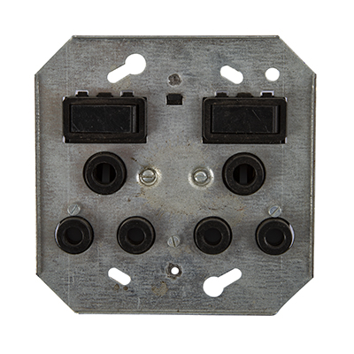 Crabtree Classic Monoblock Switched Socket 16A Double on Yoke Black